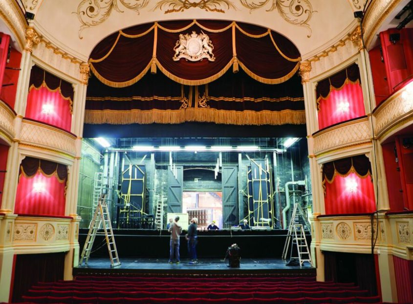 Plug your Club:
Drama Tech